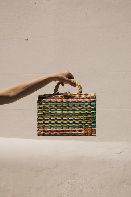 Hand woven multi color raffia handbag. Eco friendly, small batch production. Made in Portugal. 